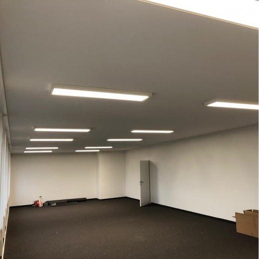 BÃ¼robeleuchtung mit LED Panel